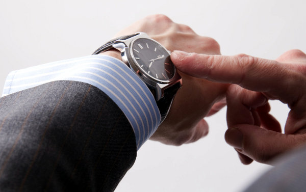 Мужские наручные часы классического дизайна