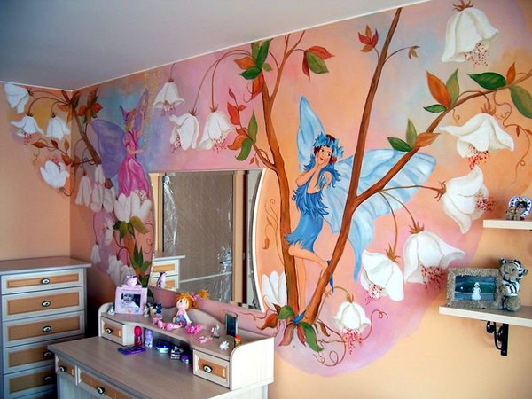 Роспись на стене в комнате девочки: фея и цветы